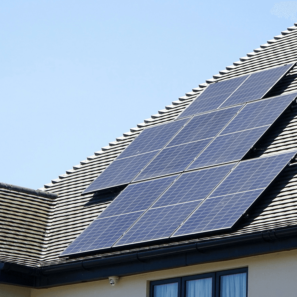 EnBW Case Solar-Panels auf einem Dach